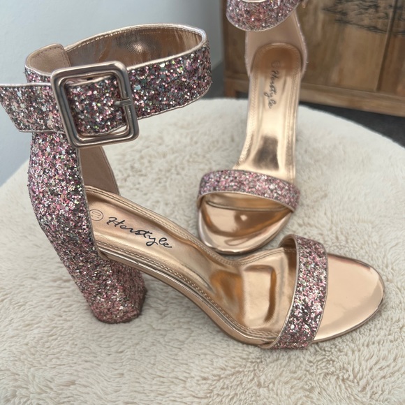 Herstyle Womens Chunky Block Heels Open Toe Ankle Strap High Heel Dress Pump - Picture 4 of 7